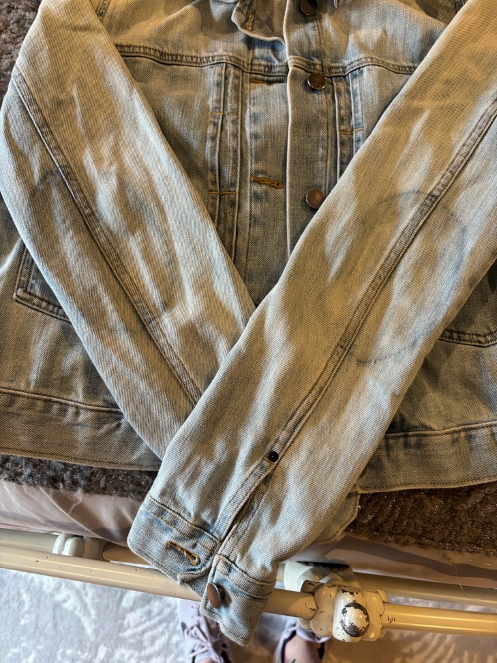 GAP 1969 Denim Jacket Light Wash Distressed Woman's Small - Picture 9 of 9